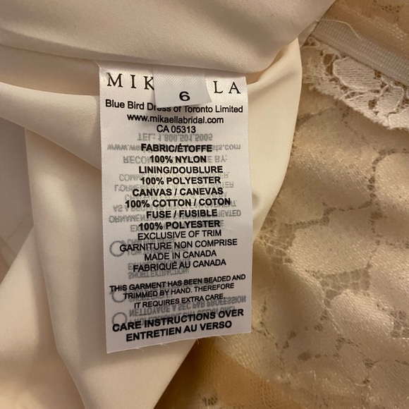 Beautiful wedding dress. **Never worn** size 6 - Picture 10 of 10